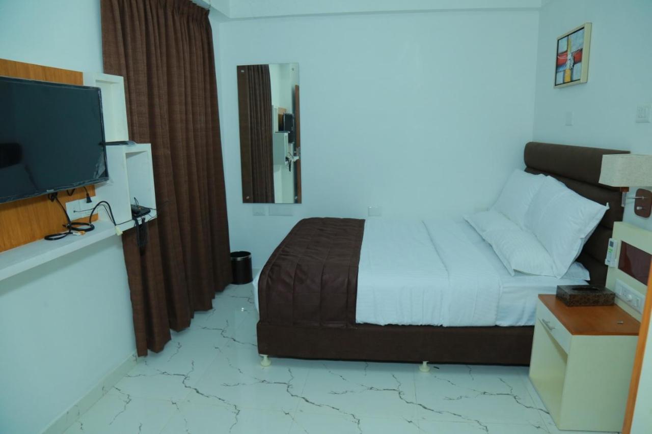 Utsavam Hotel Apartments Guruvayur Exterior photo