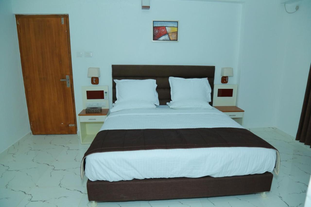 Utsavam Hotel Apartments Guruvayur Exterior photo