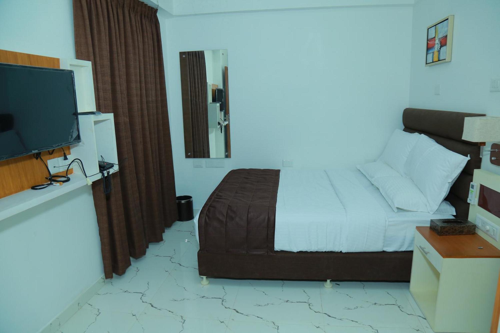 Utsavam Hotel Apartments Guruvayur Exterior photo