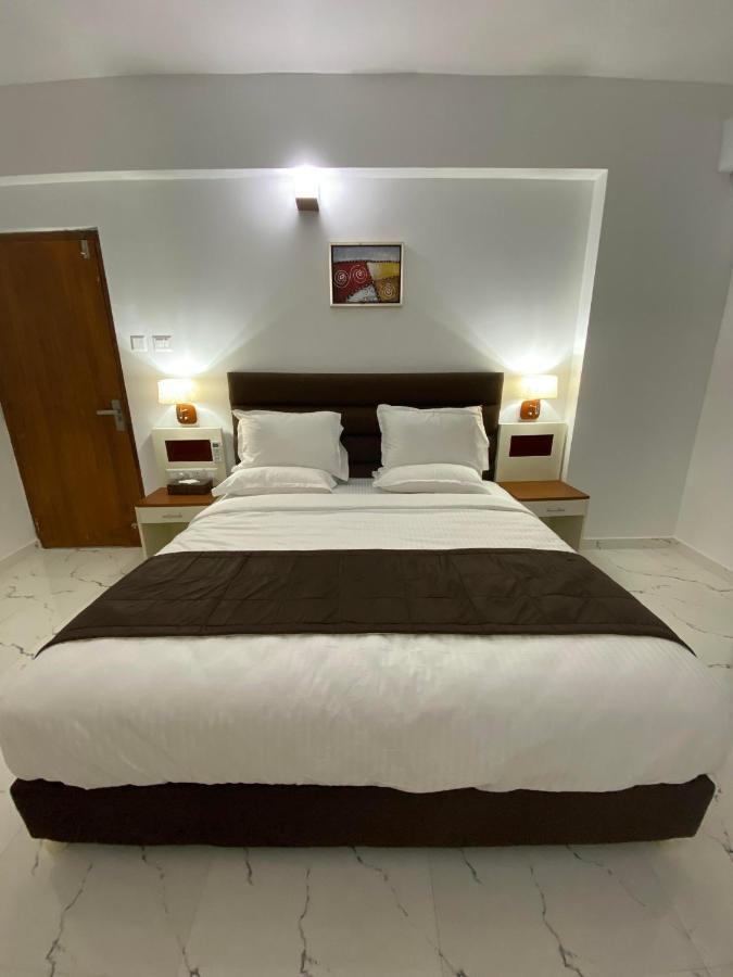 Utsavam Hotel Apartments Guruvayur Exterior photo