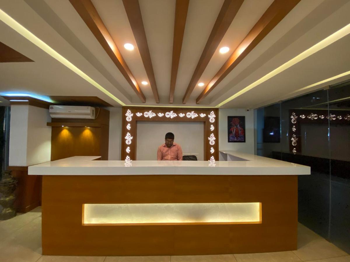 Utsavam Hotel Apartments Guruvayur Exterior photo