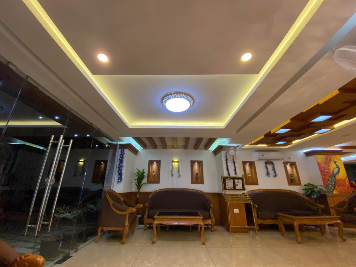 Utsavam Hotel Apartments Guruvayur Exterior photo